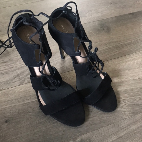 Aldo tie up black heels 7.5 - Picture 3 of 5